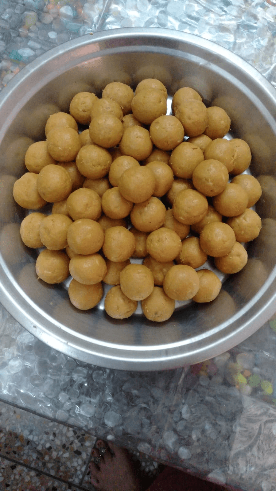 Besan Laddu